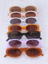 Load image into Gallery viewer, Palm Springs Oval Sunglasses