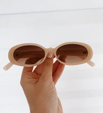 Load image into Gallery viewer, Palm Springs Oval Sunglasses