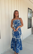 Load image into Gallery viewer, Ivy Garden Embroidered Midi Dress
