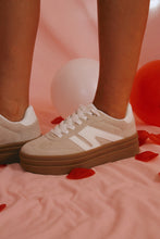Load image into Gallery viewer, Shay Color Block Platform Sneaker