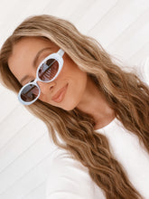 Load image into Gallery viewer, Palm Springs Oval Sunglasses