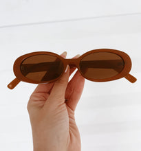 Load image into Gallery viewer, Palm Springs Oval Sunglasses