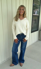 Load image into Gallery viewer, Olivia Classic Button Up Knit Cardigan - Cream
