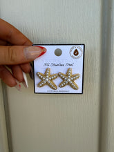 Load image into Gallery viewer, Stevie Pearl Starfish Stud Earrings
