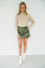 Load image into Gallery viewer, On Command Mini Cargo Skort
