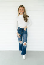 Load image into Gallery viewer, High Rise Straight Crop Jeans
