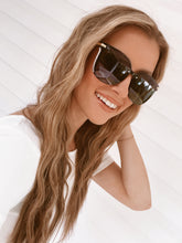 Load image into Gallery viewer, 30A Glittered Square Sunglasses
