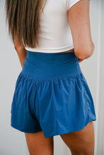 Load image into Gallery viewer, Run Free Crossover Shorts - Blue
