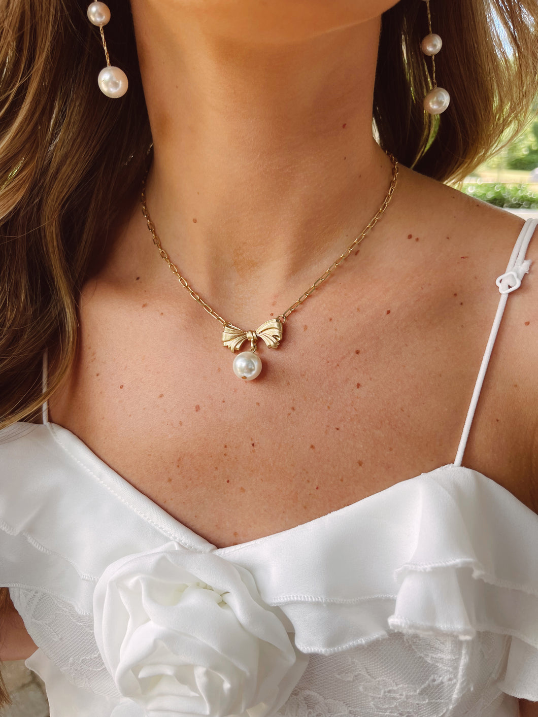 Cici Bow & Pearl Pendant Necklace