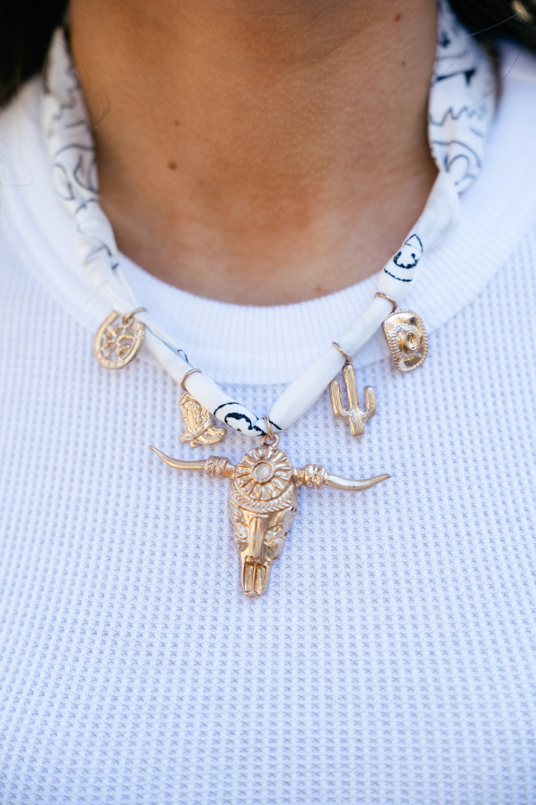 Della Longhorn Scarf Necklace