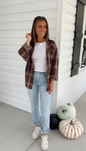 Load image into Gallery viewer, Nelly Button Up Flannel
