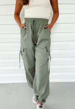 Load image into Gallery viewer, Envy You Cargo Pants-Olive
